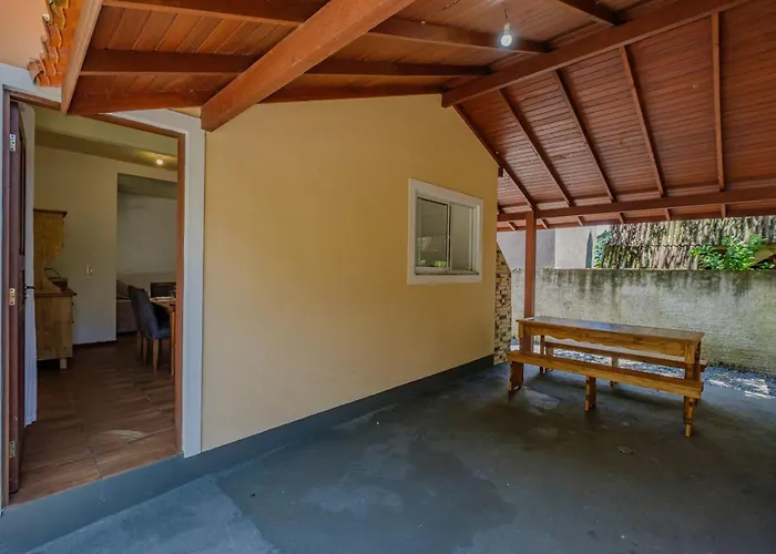 Casa 2 Quartos Com Churrasqueira Perto Da Praia