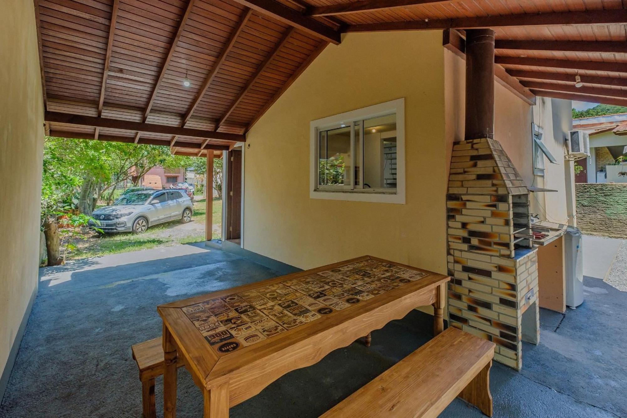 Casa 2 Quartos Com Churrasqueira Perto Da Сasa de vacaciones Florianópolis
