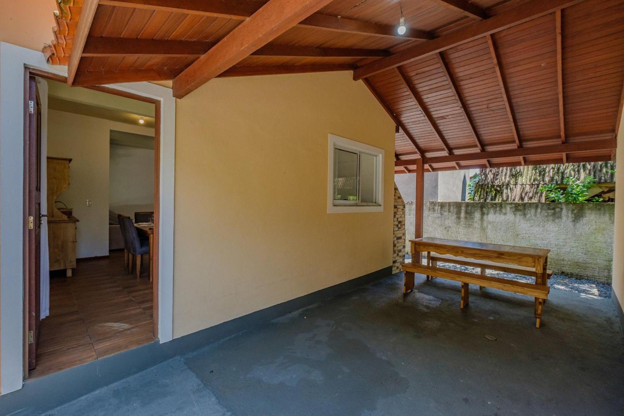 Casa 2 Quartos Com Churrasqueira Perto Da Florianópolis